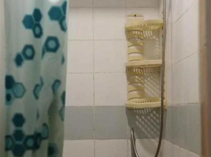 Krovat Na Deribasovskoy Hostel