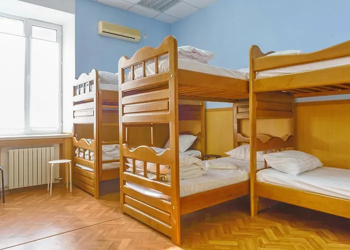 Krovat Na Deribasovskoy *