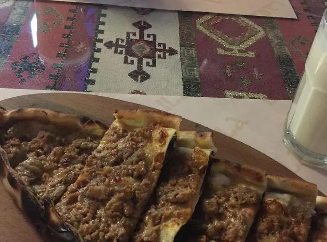 Krovat Na Deribasovskoy *