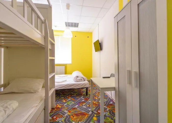 Krovat Na Deribasovskoy Hostel *