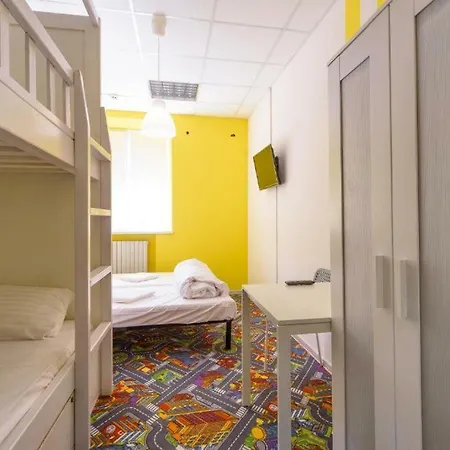 Krovat Na Deribasovskoy Hostel *