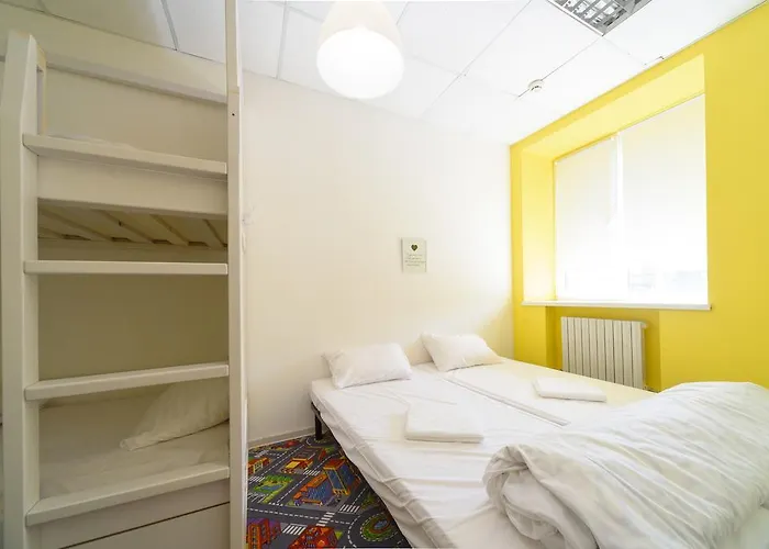 Krovat Na Deribasovskoy Οδησσός